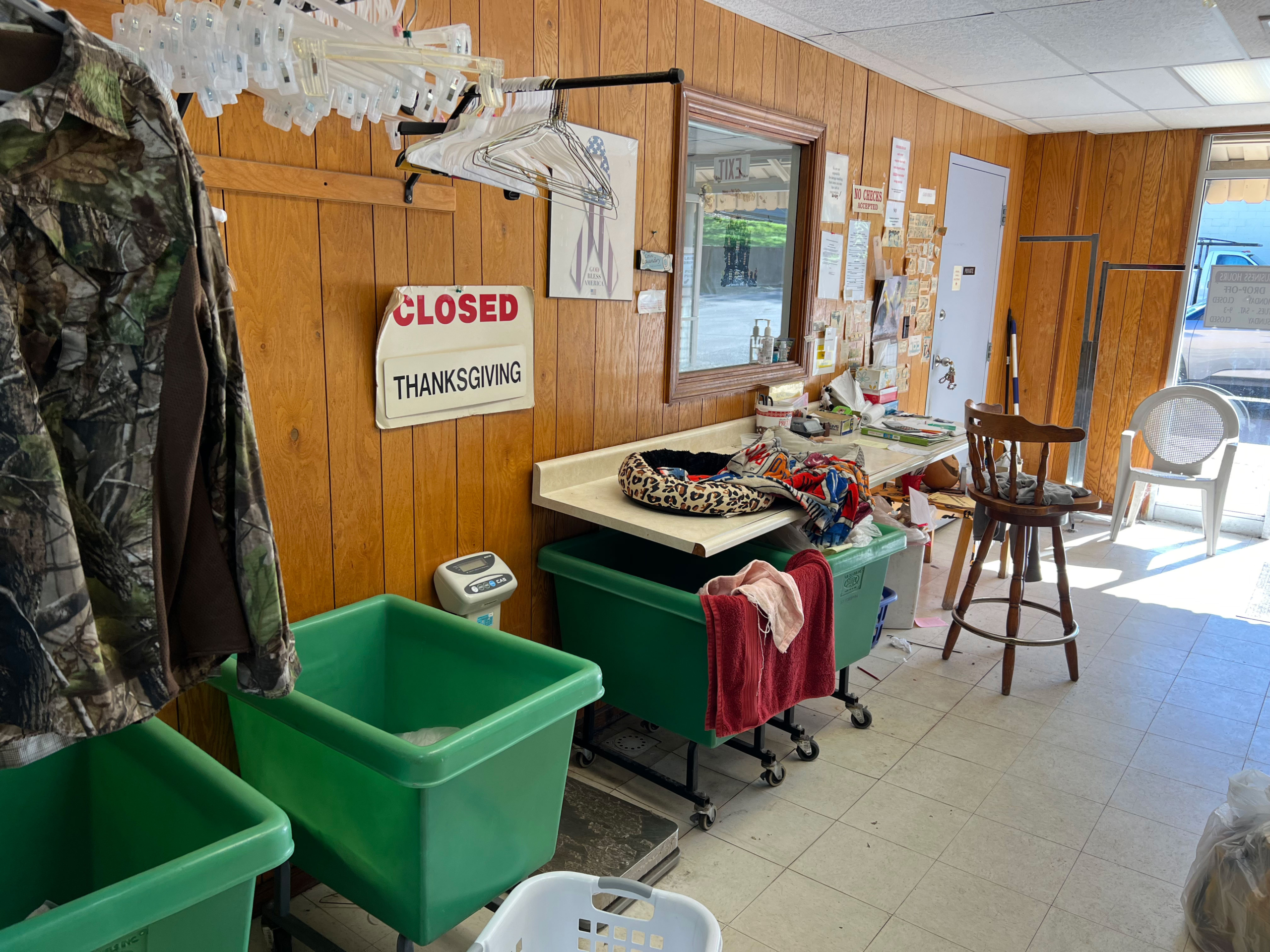 Greensburg PA Laundromat For Sale office area